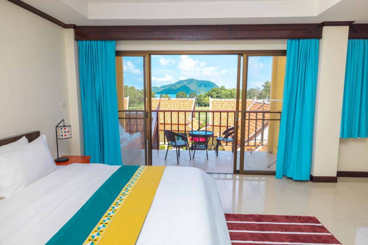 Phuket Kana International Hotel普吉岛卡娜国际酒店 Rawai Exteriör bild