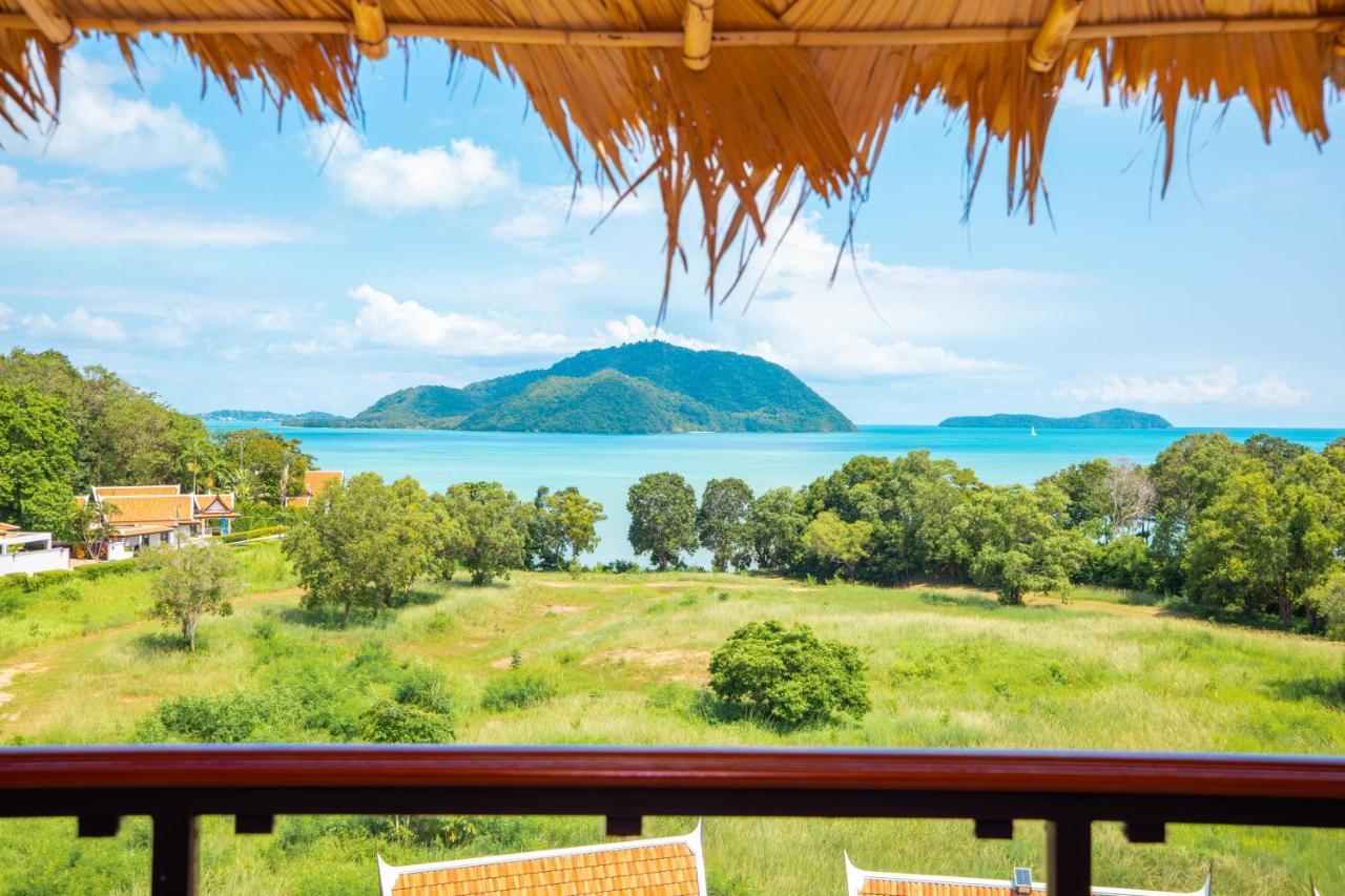 Phuket Kana International Hotel普吉岛卡娜国际酒店 Rawai Exteriör bild