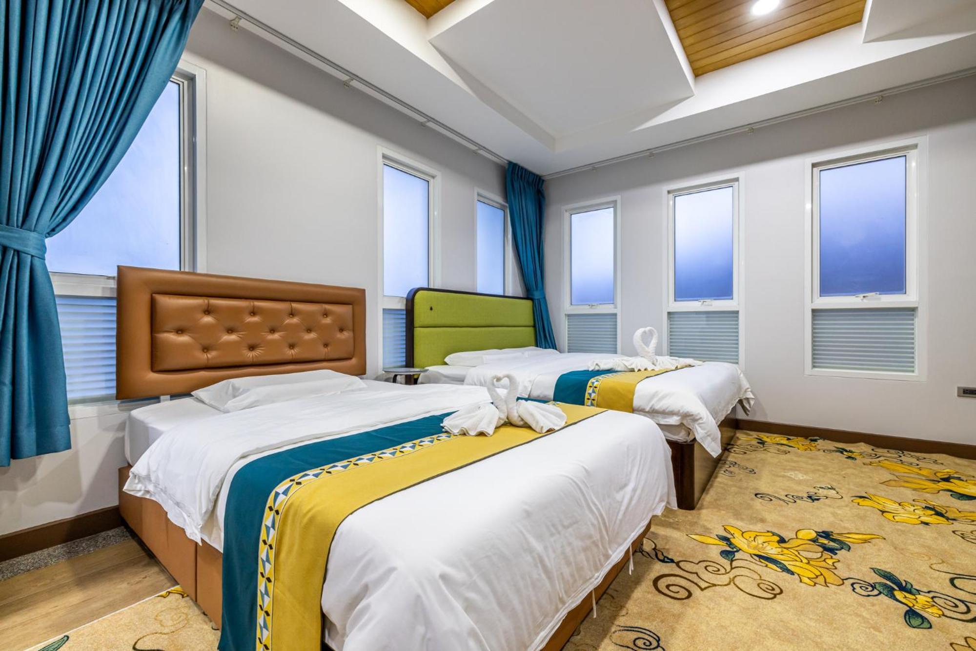 Phuket Kana International Hotel普吉岛卡娜国际酒店 Rawai Exteriör bild